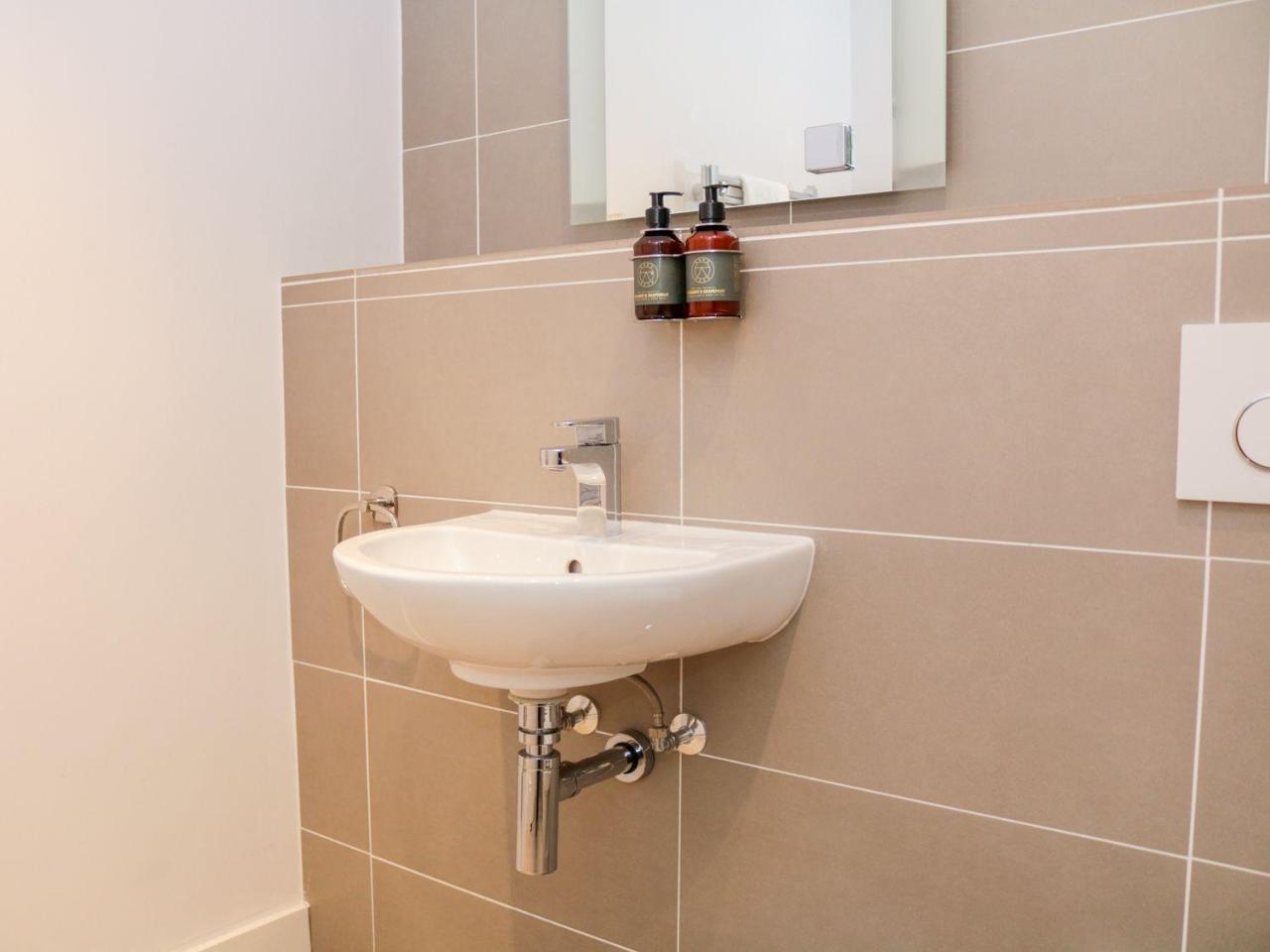 Gara Rock - Garden Apartment 7, ซัลคอมบ์ ภายนอก รูปภาพ