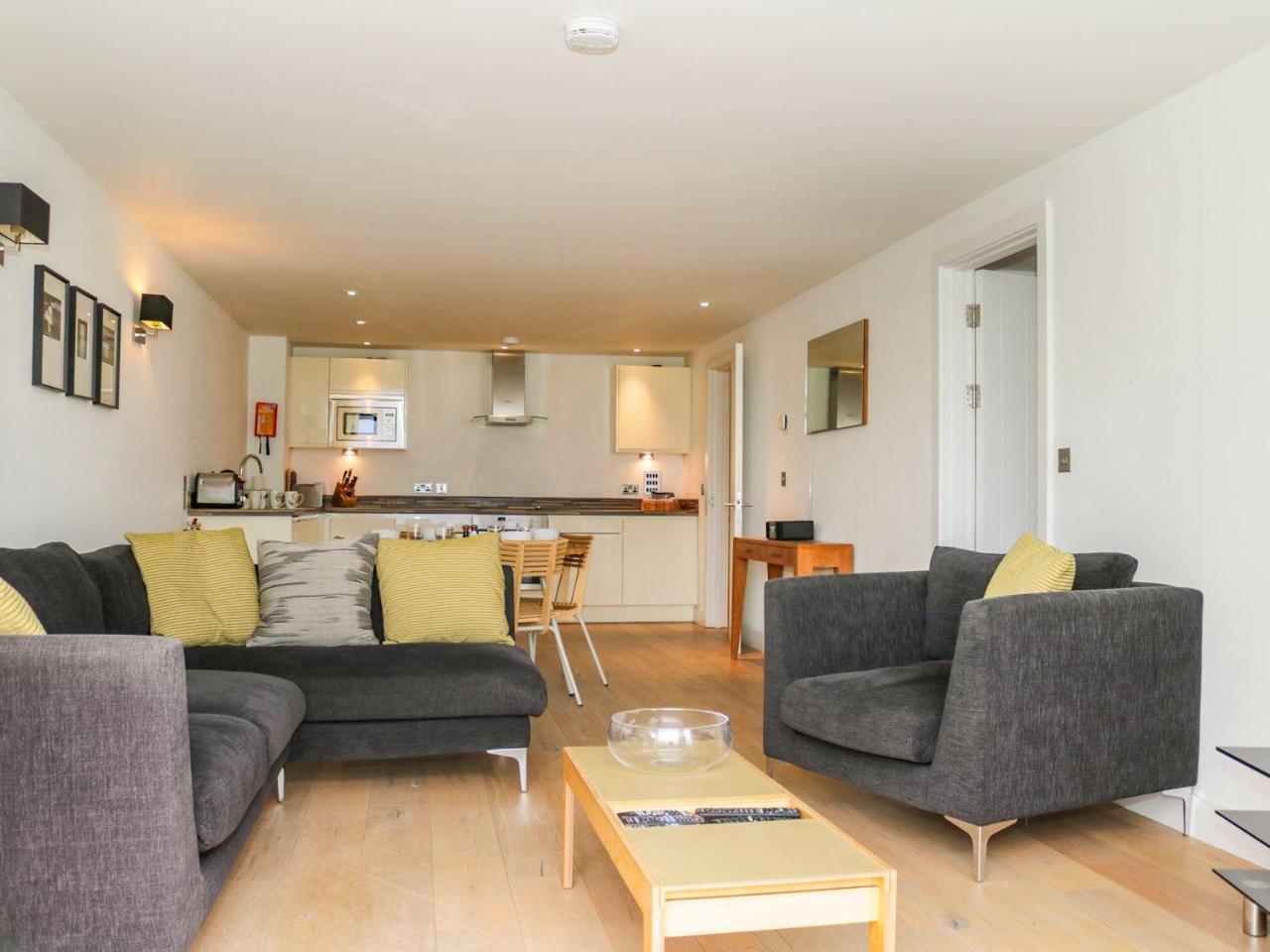Gara Rock - Garden Apartment 7, ซัลคอมบ์ ภายนอก รูปภาพ